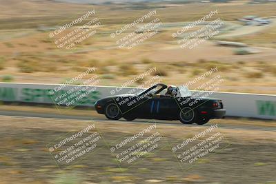 media/May-31-2025-CalClub SCCA (Sat) [[2c1a04e1ee]]/Qualifying/Group 1/Turn 4/
